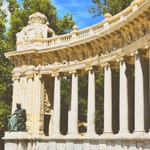 🏛